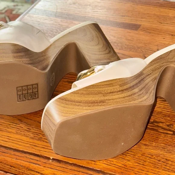 Michael Kors White and Gold Platform Sandals - Picture 3 of 3